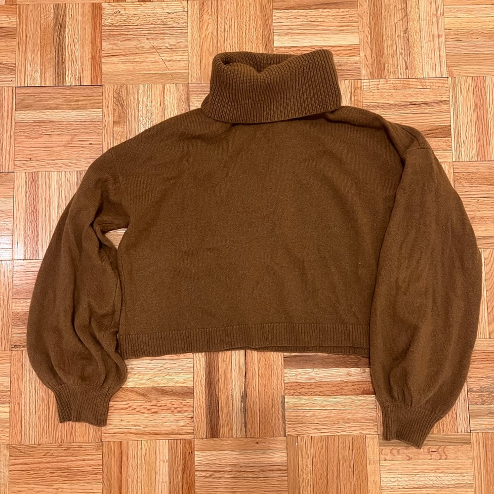 Alice & Olivia Turtle Neck Cashmere Sweater
